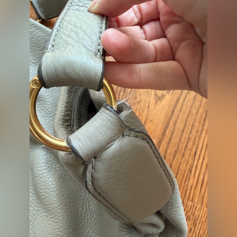 Marc by Marc Jacob’s Gray Leather Shoulder Bag - Neutral Pebbled Leather - Picture 3 of 9